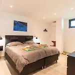 بيت للعطل Townhouse 5 Minutes From The *