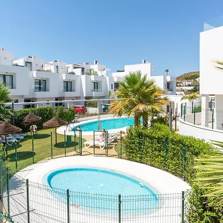 بيت للعطل Townhouse 5 Minutes From The *