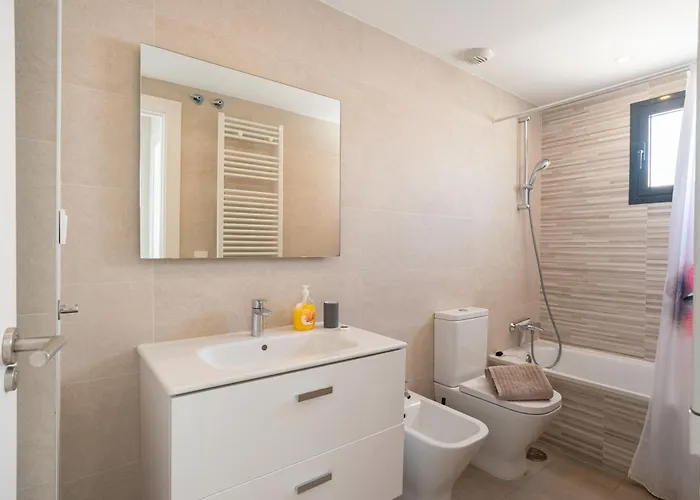 Townhouse 5 Minutes From The