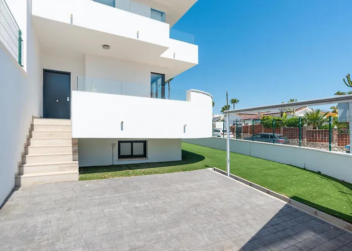 Townhouse 5 Minutes From The Fuengirola