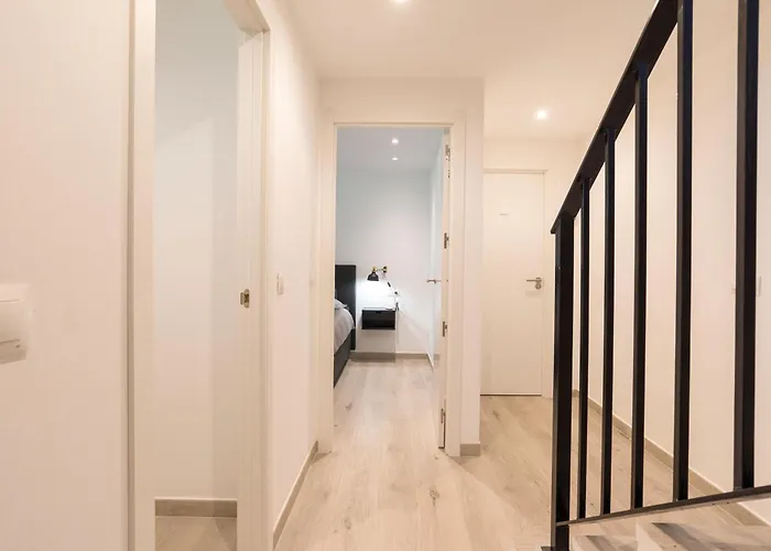 Townhouse 5 Minutes From The *