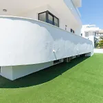Townhouse 5 Minutes From The * Fuengirola