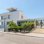 Townhouse 5 Minutes From The Fuengirola