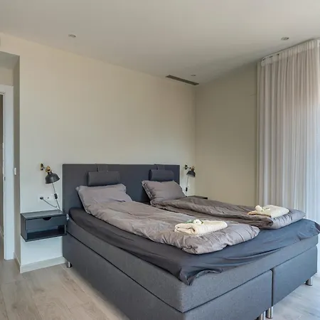 Townhouse 5 Minutes From The 度假居 丰希罗拉