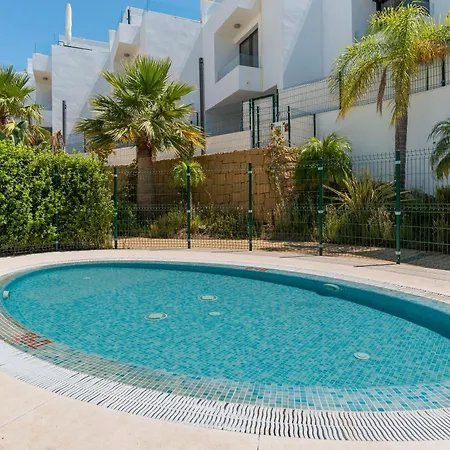 度假居 Townhouse 5 Minutes From The *