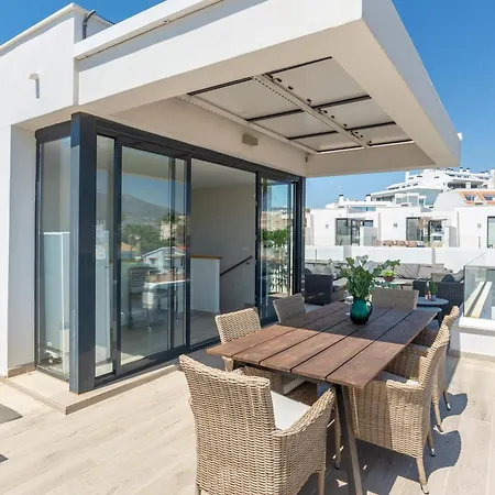 펜션 Townhouse 5 Minutes From The *