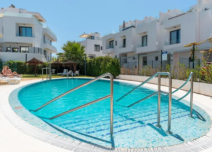 Townhouse 5 Minutes From The Feriehus Fuengirola