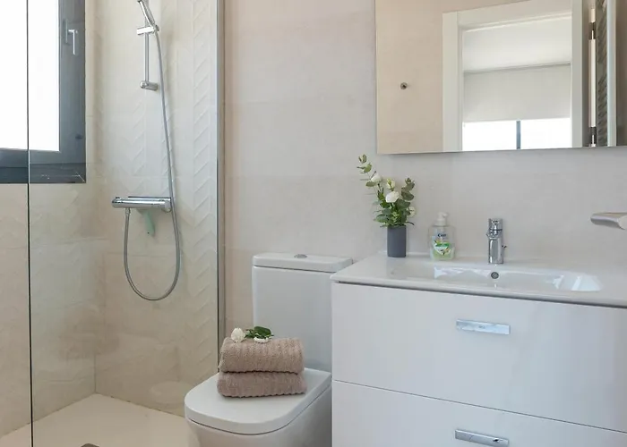 Townhouse 5 Minutes From The Feriehus Fuengirola