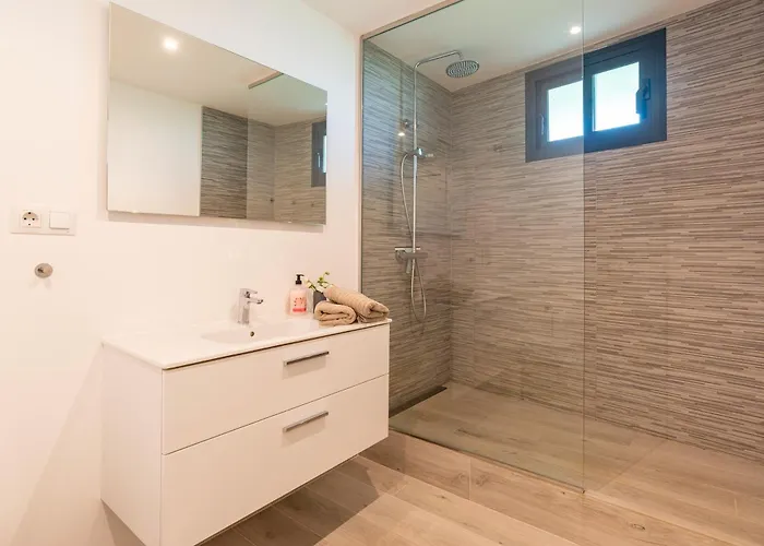 Townhouse 5 Minutes From The * Fuengirola