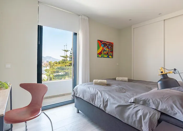 Townhouse 5 Minutes From The Feriehus Fuengirola