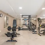 Townhouse 5 Minutes From The 度假居