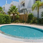 Townhouse 5 Minutes From The Tatil Evi