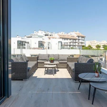 Townhouse 5 Minutes From The Будинок відпочинку Фуенхірола